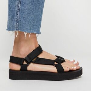 TEVA Midform Universal Sandals Wmn Sz 7